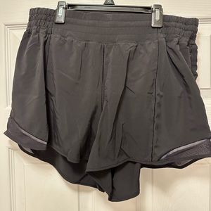 Lululemon Hotty Hot High-Rise Lined Short 4”